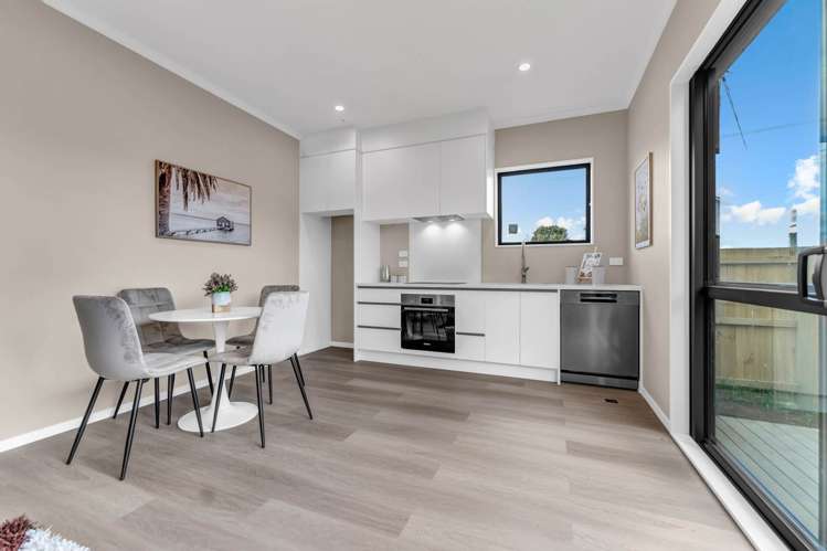 35 Myers Road Manurewa_13