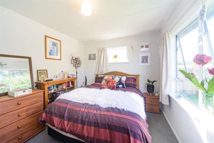 6 Goldings Line Marton_16