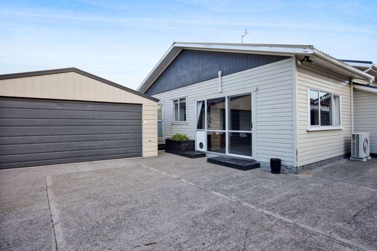 54 Egmont Street Hawera_16