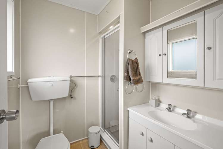 3 La Salle Drive Westown_11