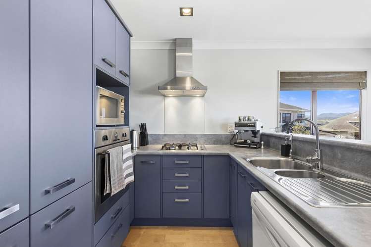 28A Bowes Crescent_4