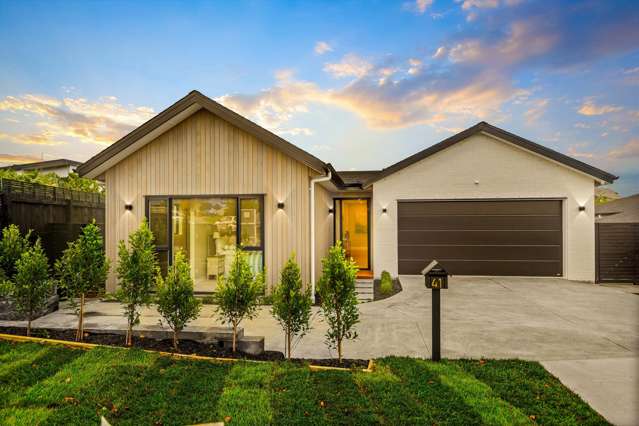 Brand-New Coastal Elegance - Dual Living Potential