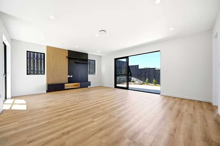 76 Huanui Drive Orewa_1
