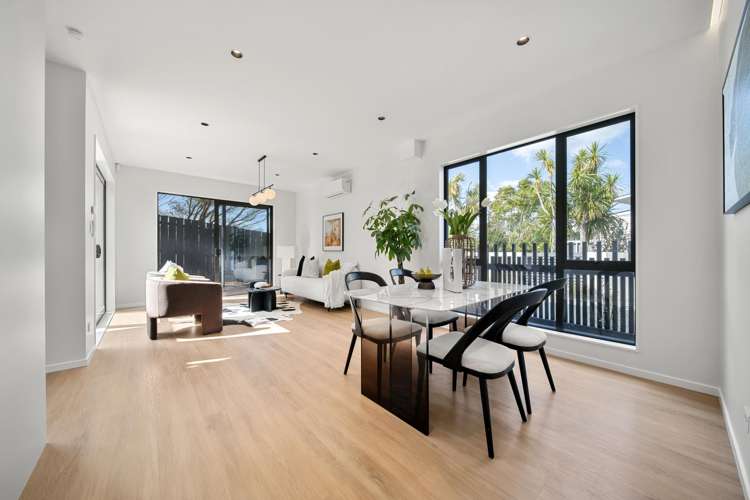 34B Ian Sage Avenue_2