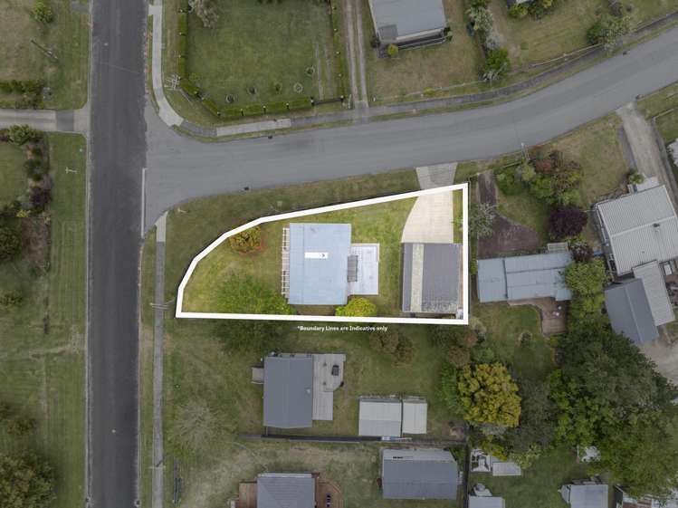 17 Lake Road Mangakino_15