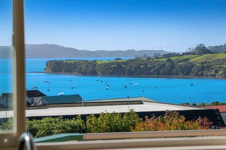 4 Mariners Grove Algies Bay_13