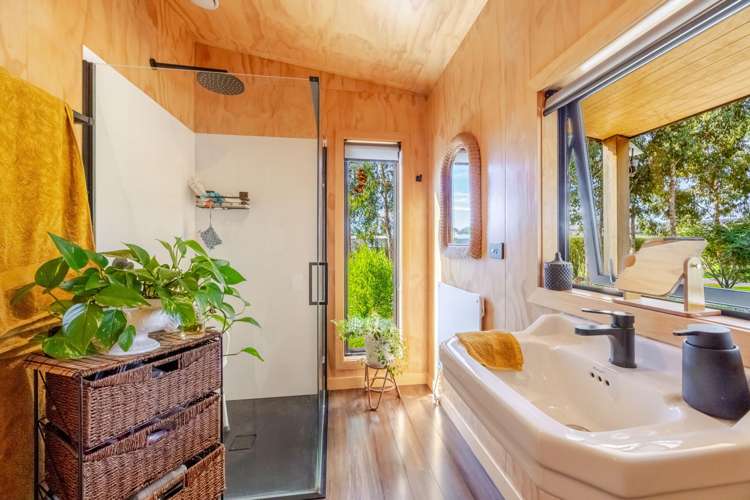 2B Bibby Street Waipawa_9