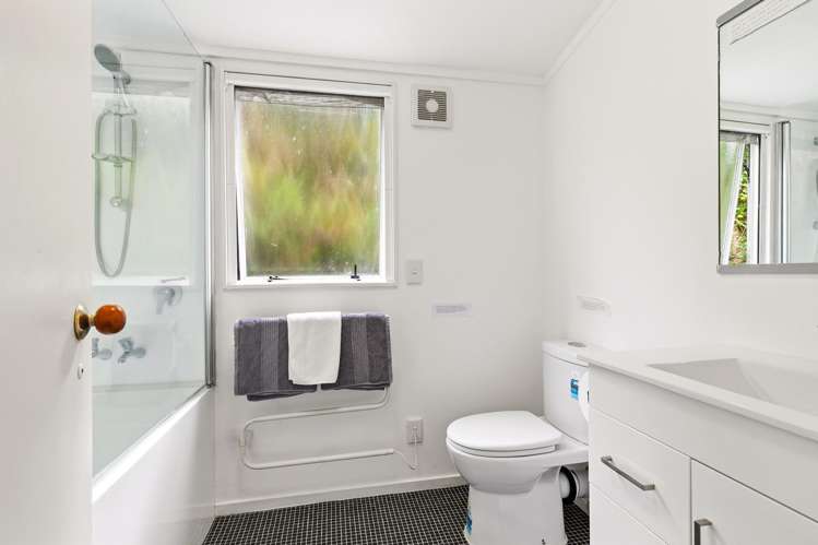 61A Woodhouse Avenue Karori_10