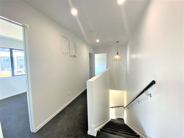 12 Karoro Road Flat Bush_8