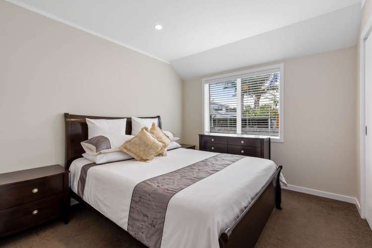53 Arkles Strand Arkles Bay_17