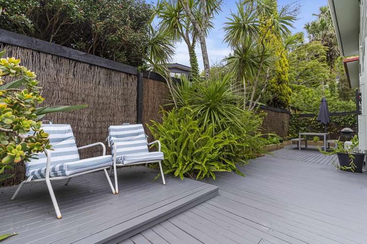 1/2 Telstar Place Beach Haven_12