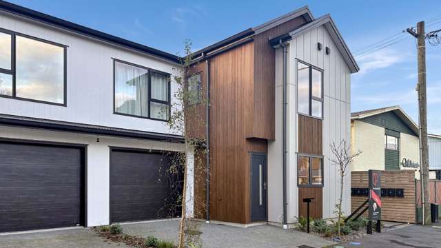Wallaceville Living