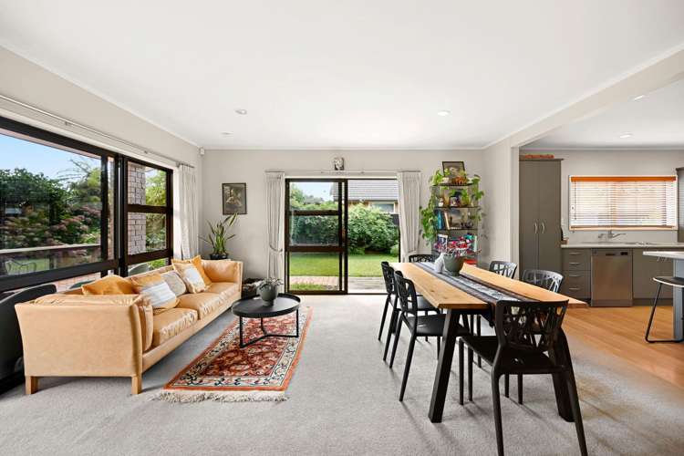 54 Ellerslie Avenue Chedworth_6