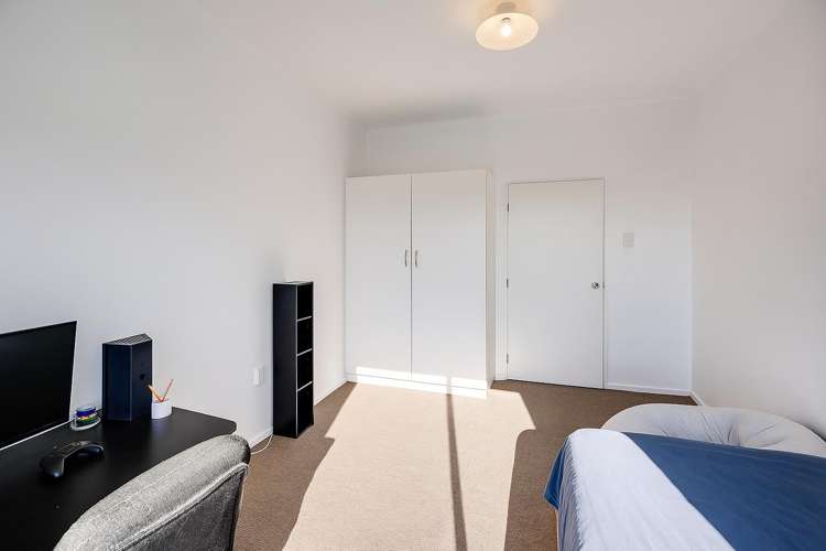 2 Avondale Road Taradale_11