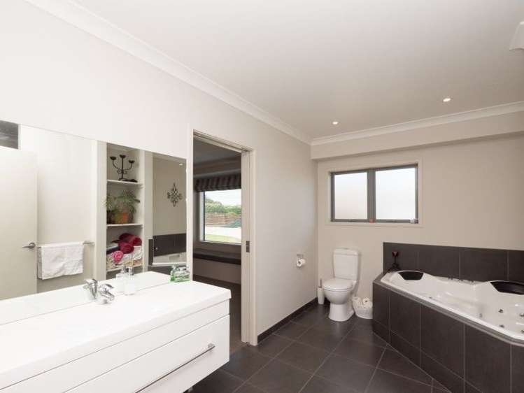 17 Ponderosa Place Opunake_23