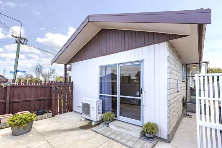 2/23 Lake Terrace Road Burwood_21