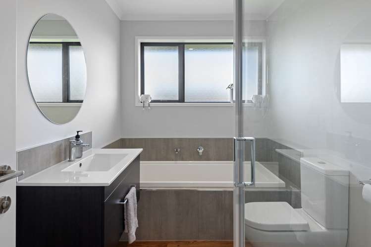 17 Halpin Drive Lincoln_19