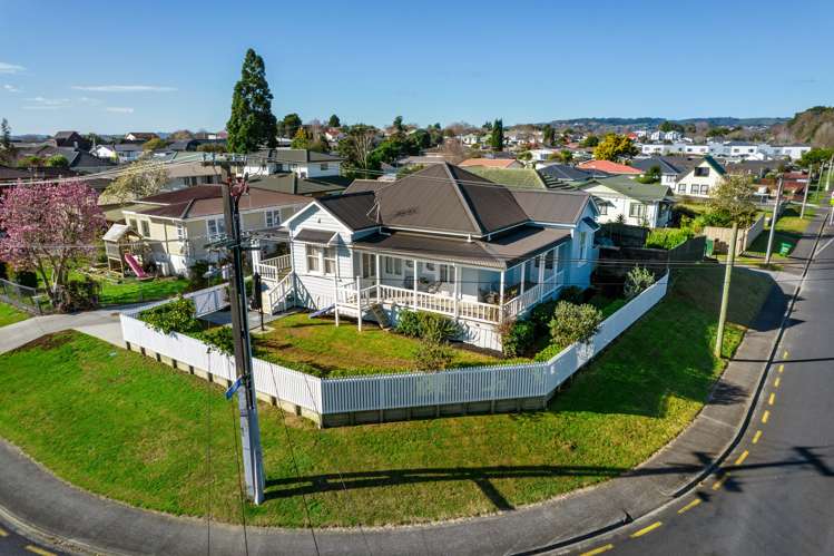 36 Ray Small Drive Papakura_18