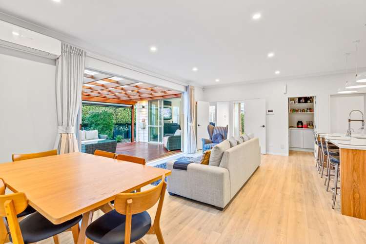 12 Dinning Road Riverhead_5