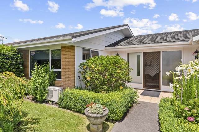 2 Rewarewa Crescent Waikanae_1