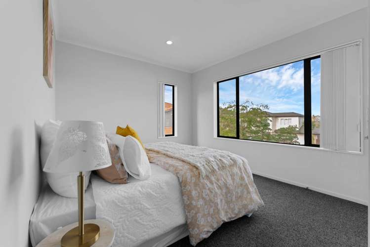 8 Bushpark Place Flat Bush_13