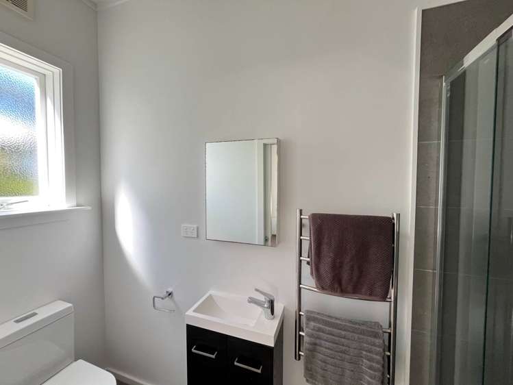 426 Huia Road Laingholm_8