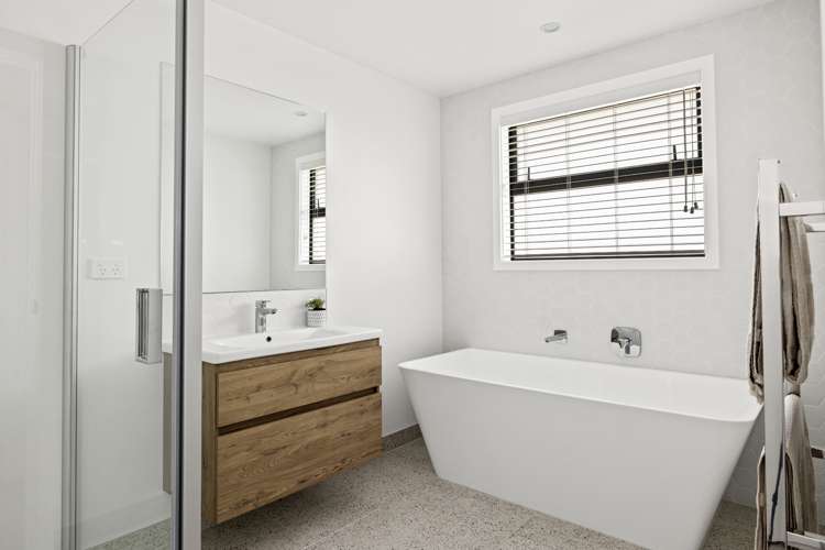 2 Gabriela Close Pyes Pa_14