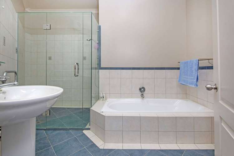 68 Porterfield Road Whitford_11