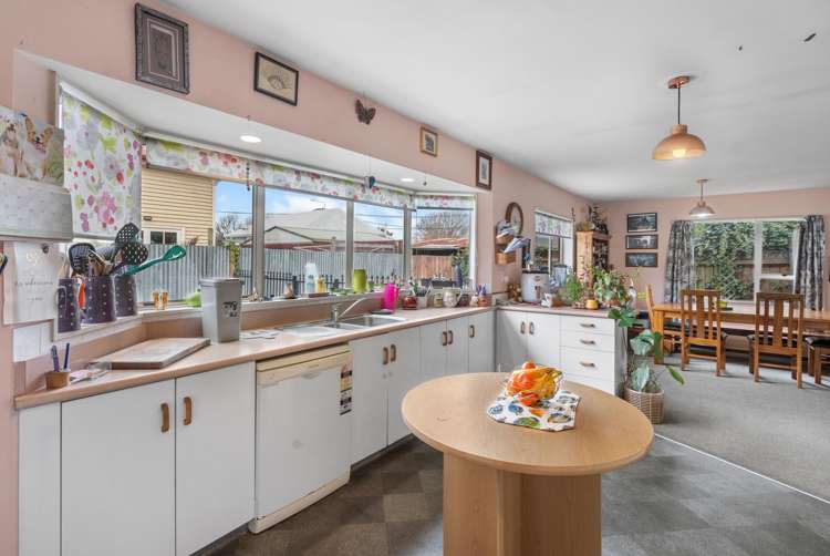 481 Worcester Street Linwood_4