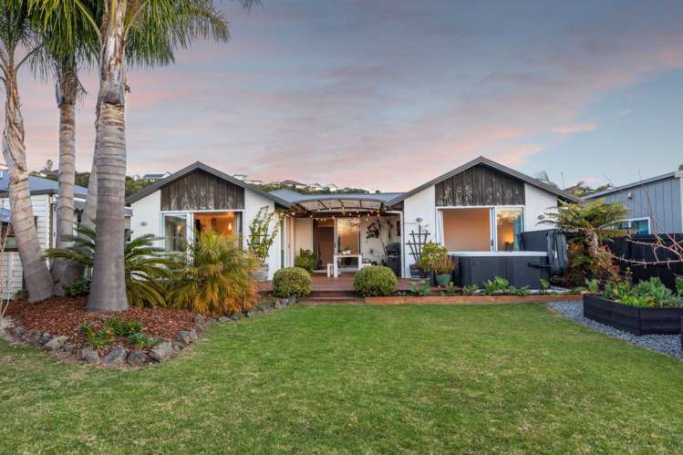 9 Bracken Mews Pyes Pa_1