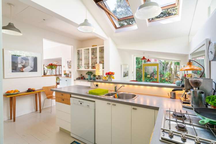 121 Wellington Road Paekakariki_8