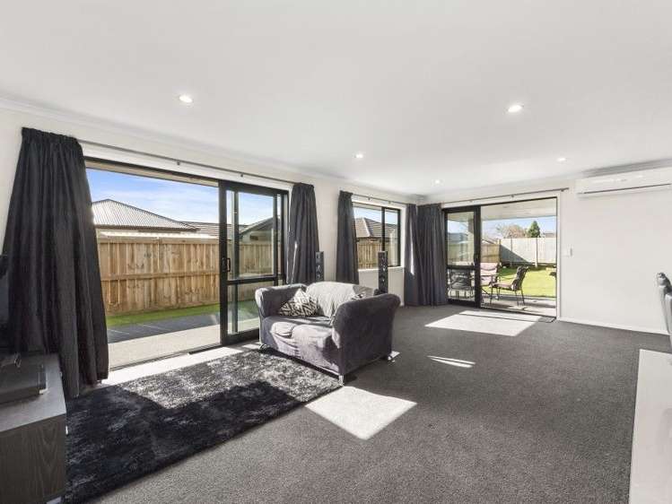 27 Carlingford Rise Dinsdale_5
