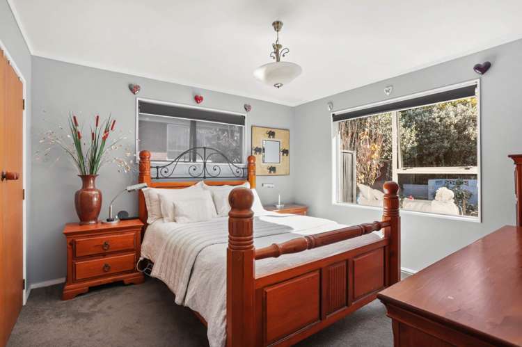 18 Nui Mana Place Te Atatu South_12