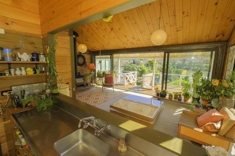 23 Riverbank Road Okoia_10