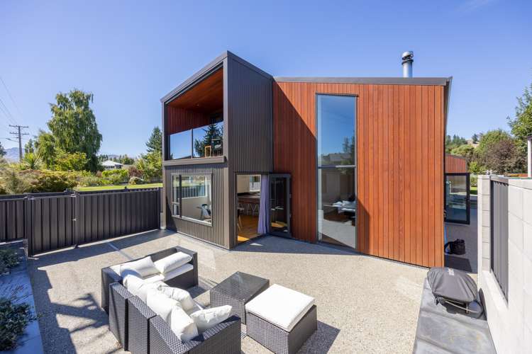 46 Kingston Street Albert Town_32