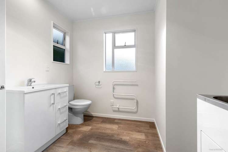 62 Tirimoana Road Te Atatu South_21