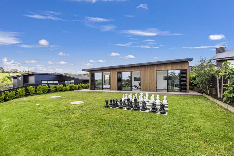 10 Laly Haddon Place Matakana_23