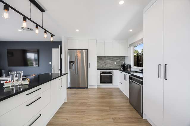 22 Whangaparaoa Road Red Beach_3