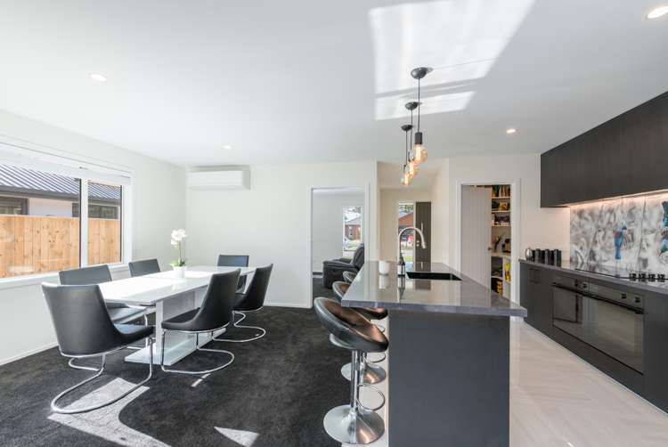 24 Oakdale Grove Richmond_5