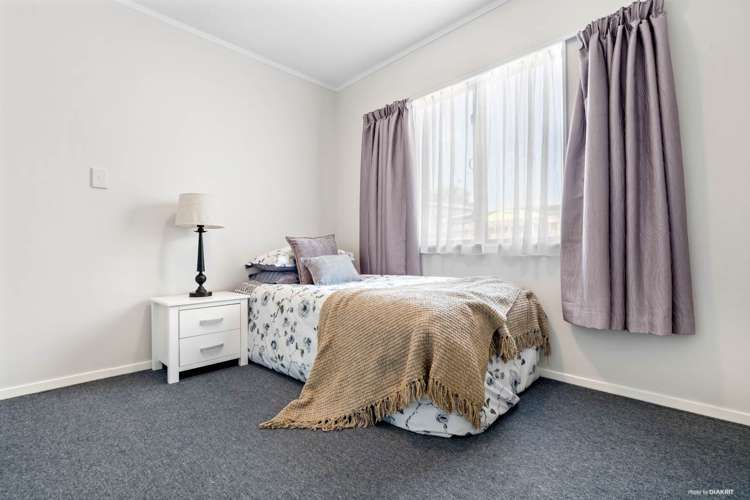 10 Constance Place Clover Park_8