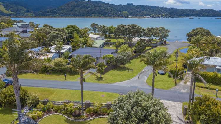 17 Harbour View Road Point Wells_17