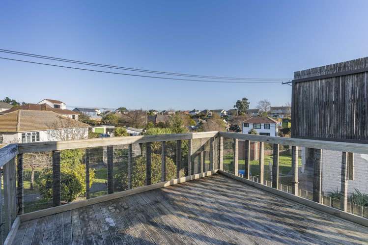 15 Dovecote Avenue_4