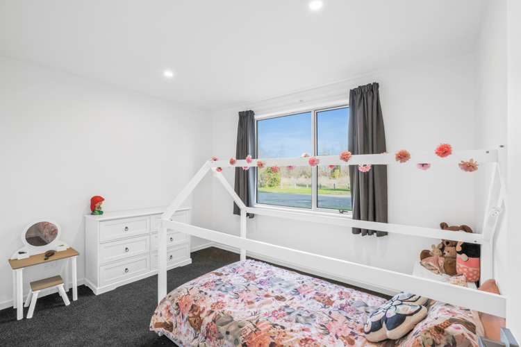 11 De Ville Place Burwood_7