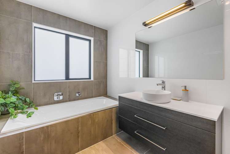 53 Maurice Kelly Road Wainui_17