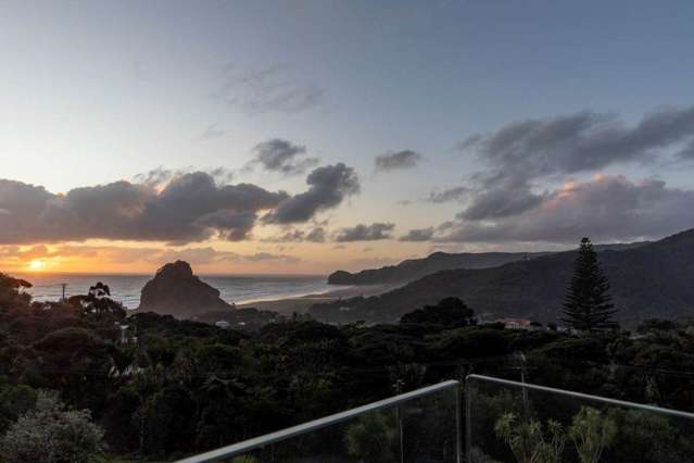 26 Rayner Road Piha_2