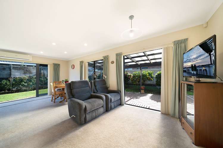 4 Russett Grove Henderson_10