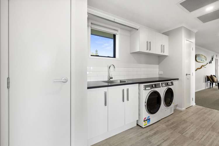666 Te Hutewai Road Raglan_36