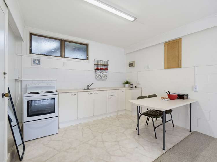 31 Longburn Road Henderson_24