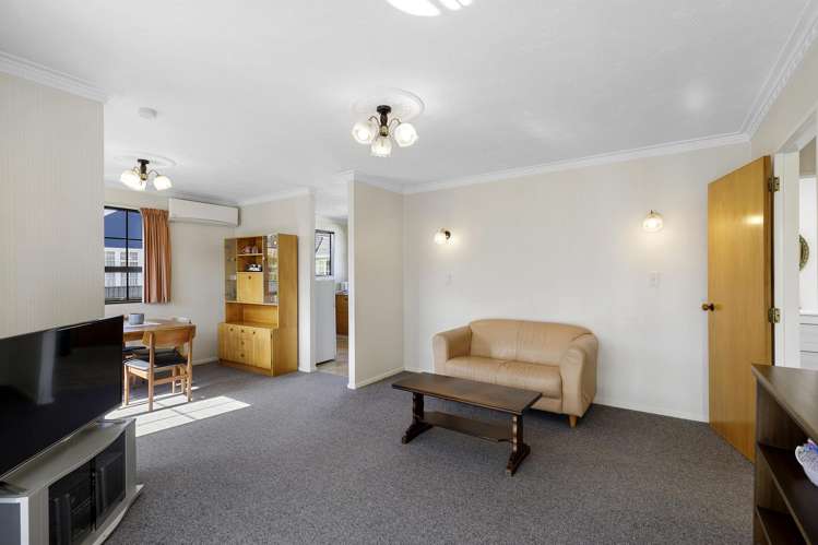 4/3 Islington Street Trentham_8