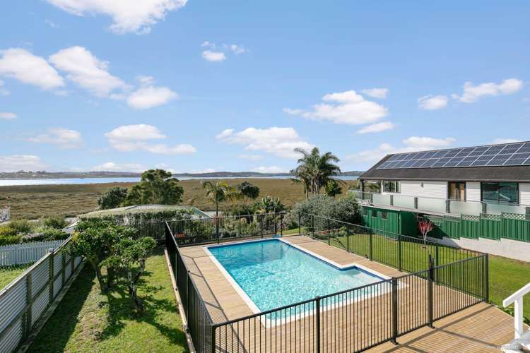 34 Dawnhaven Drive Te Atatu Peninsula_2